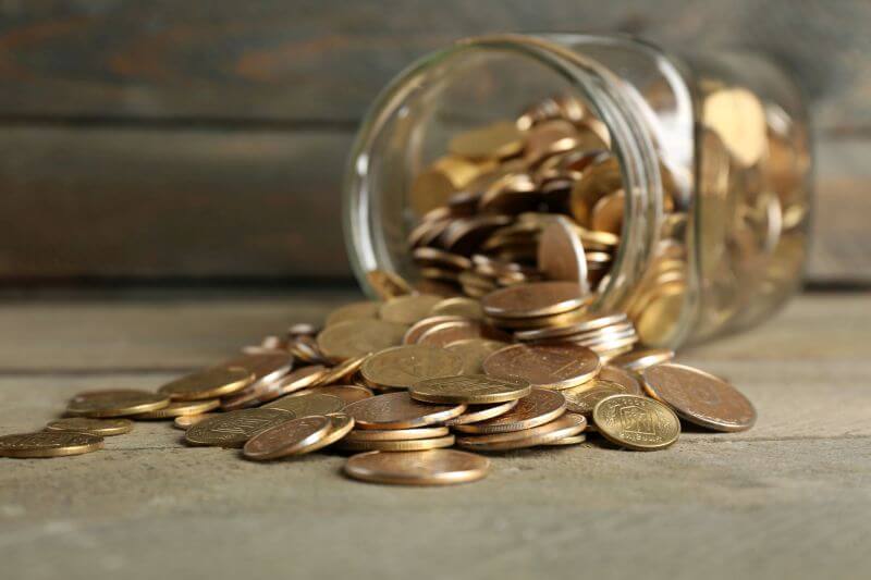 Coins in a jar, Saving with a Saving plans and endowment policies